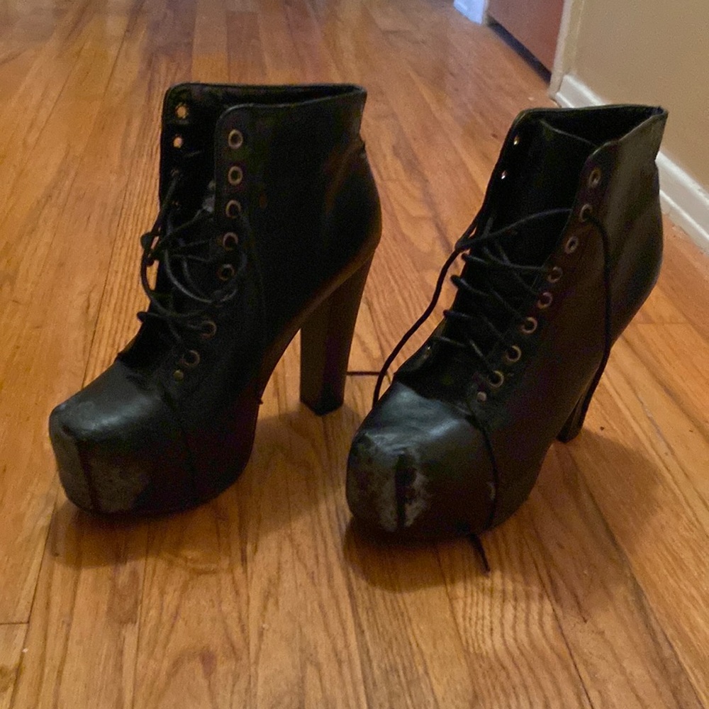 Jeffrey Campbell Black High Heel Shoe - Note there is some discoloration
